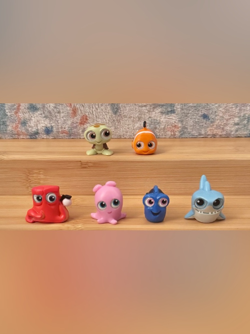 Disney Disney Doorables Finding Nemo Lot of 6 Series 4 SQUIRT BRUCE PEARL HANK